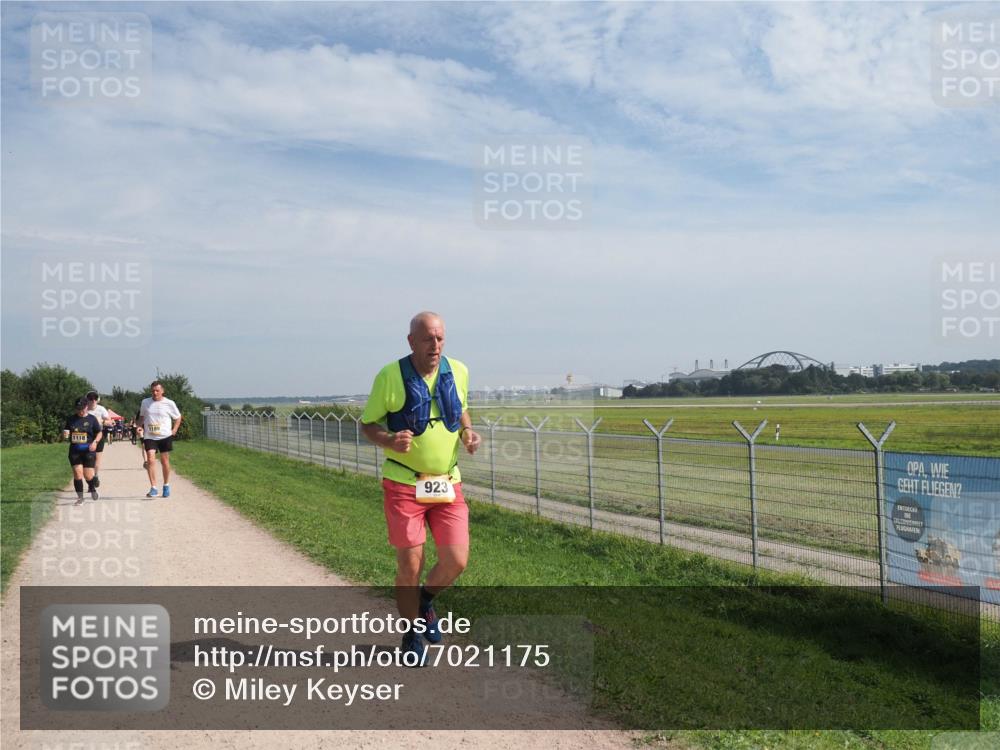 08.09.2024 - Airport Race Miley Keyser http://msf.ph/oto/7021175 08.09.2024 12:43:25 Laufen OLYMPUS, DIGITAL, CAMERA meine-sportfotos.de