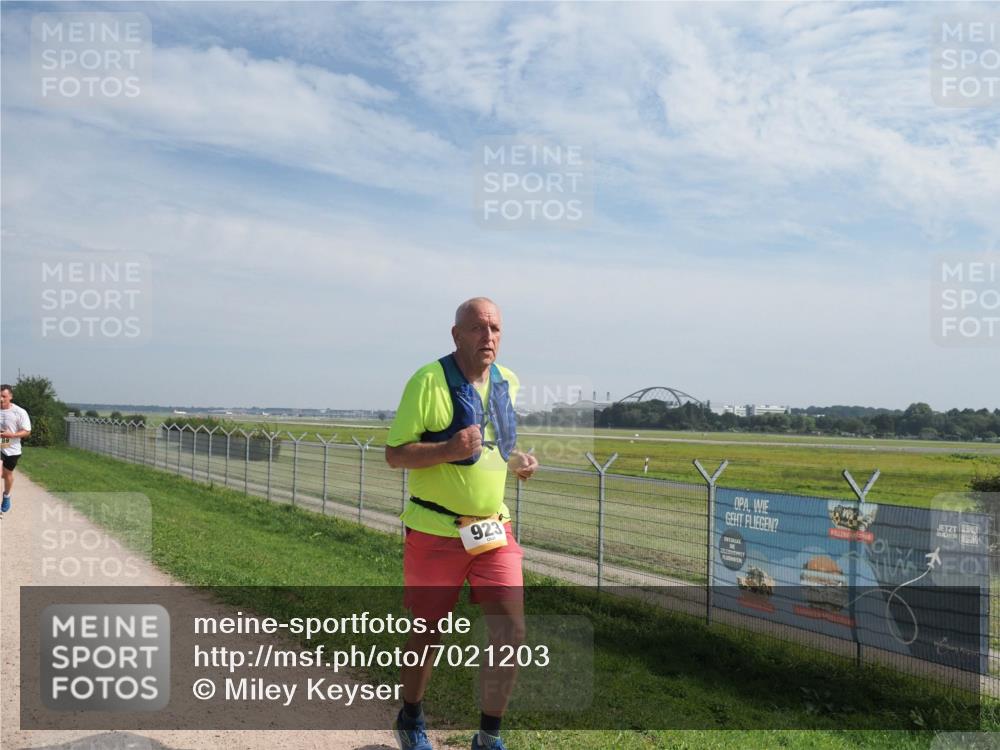 08.09.2024 - Airport Race Miley Keyser http://msf.ph/oto/7021203 08.09.2024 12:43:25 Laufen OLYMPUS, DIGITAL, CAMERA meine-sportfotos.de