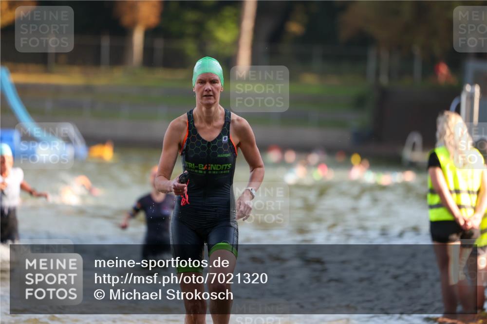 08.09.2024 - Stadtparktriathlon Michael Strokosch http://msf.ph/oto/7021320 08.09.2024 09:06:58 Schwimmen 140, 150, 151, 163 meine-sportfotos.de