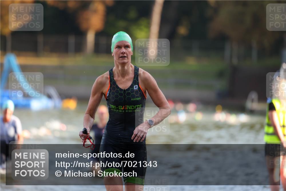 08.09.2024 - Stadtparktriathlon Michael Strokosch http://msf.ph/oto/7021343 08.09.2024 09:06:58 Schwimmen 140, 150, 151, 163 meine-sportfotos.de