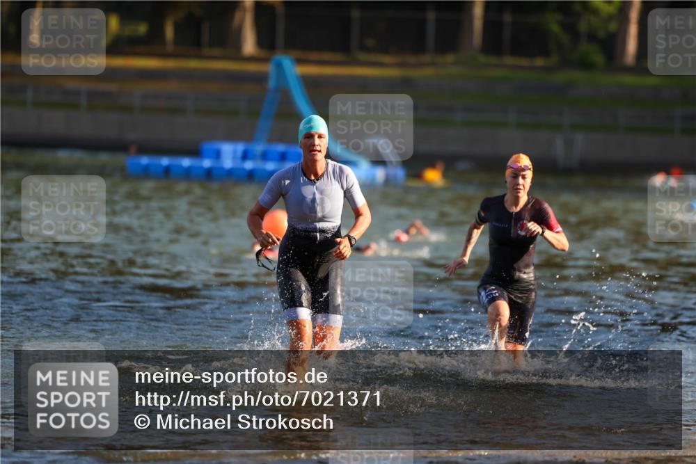 08.09.2024 - Stadtparktriathlon Michael Strokosch http://msf.ph/oto/7021371 08.09.2024 09:07:01 Schwimmen 140, 151, 163 meine-sportfotos.de