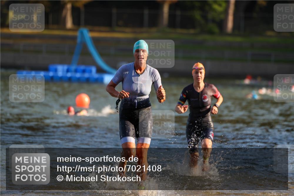 08.09.2024 - Stadtparktriathlon Michael Strokosch http://msf.ph/oto/7021408 08.09.2024 09:07:02 Schwimmen 140, 151 meine-sportfotos.de
