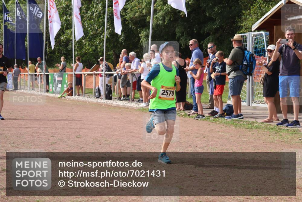 08.09.2024 - Airport Race Strokosch-Dieckow http://msf.ph/oto/7021431 08.09.2024 12:01:56 Ziel 2570, 2648, 2684 meine-sportfotos.de