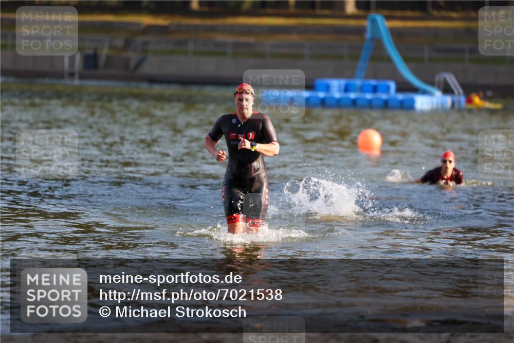 08.09.2024 - Stadtparktriathlon Michael Strokosch http://msf.ph/oto/7021538 08.09.2024 09:07:17 Schwimmen 144, 157, 173 meine-sportfotos.de