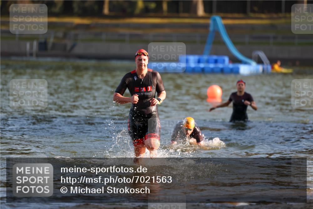 08.09.2024 - Stadtparktriathlon Michael Strokosch http://msf.ph/oto/7021563 08.09.2024 09:07:19 Schwimmen 144, 157, 173 meine-sportfotos.de