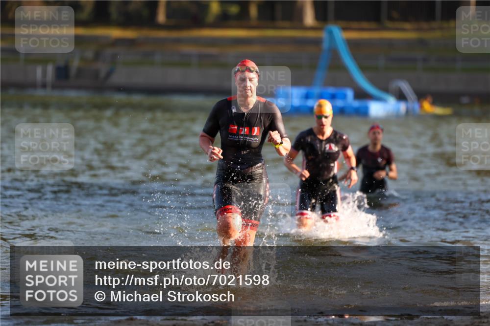08.09.2024 - Stadtparktriathlon Michael Strokosch http://msf.ph/oto/7021598 08.09.2024 09:07:20 Schwimmen 144, 157, 173 meine-sportfotos.de