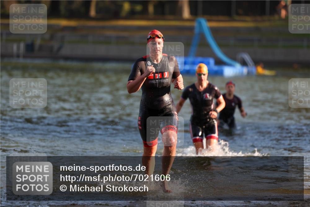 08.09.2024 - Stadtparktriathlon Michael Strokosch http://msf.ph/oto/7021606 08.09.2024 09:07:21 Schwimmen 144, 157, 173 meine-sportfotos.de