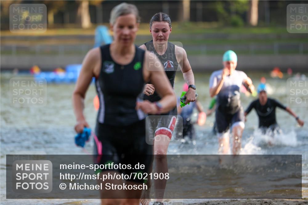 08.09.2024 - Stadtparktriathlon Michael Strokosch http://msf.ph/oto/7021908 08.09.2024 09:07:59 Schwimmen 52, 132, 134, 152, 156, 165, 171, 180 meine-sportfotos.de