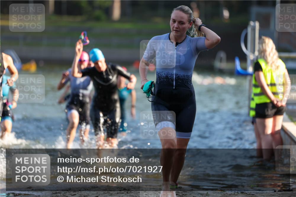 08.09.2024 - Stadtparktriathlon Michael Strokosch http://msf.ph/oto/7021927 08.09.2024 09:08:03 Schwimmen 52, 132, 152, 156, 165, 171, 175, 176, 180 meine-sportfotos.de