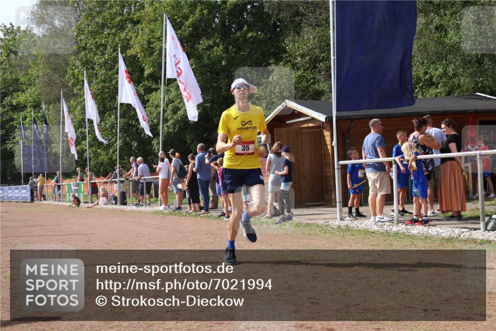 08.09.2024 - Airport Race Strokosch-Dieckow http://msf.ph/oto/7021994 08.09.2024 12:10:02 Ziel 35, 2549, 2722, 3049 meine-sportfotos.de