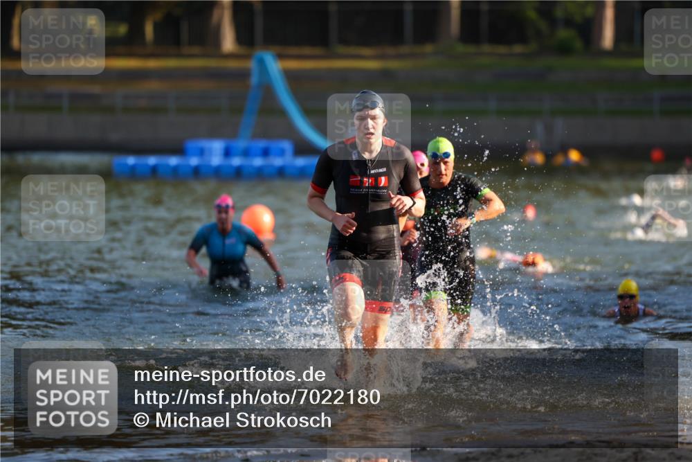 08.09.2024 - Stadtparktriathlon Michael Strokosch http://msf.ph/oto/7022180 08.09.2024 09:08:46 Schwimmen 135, 155, 161, 164, 178 meine-sportfotos.de