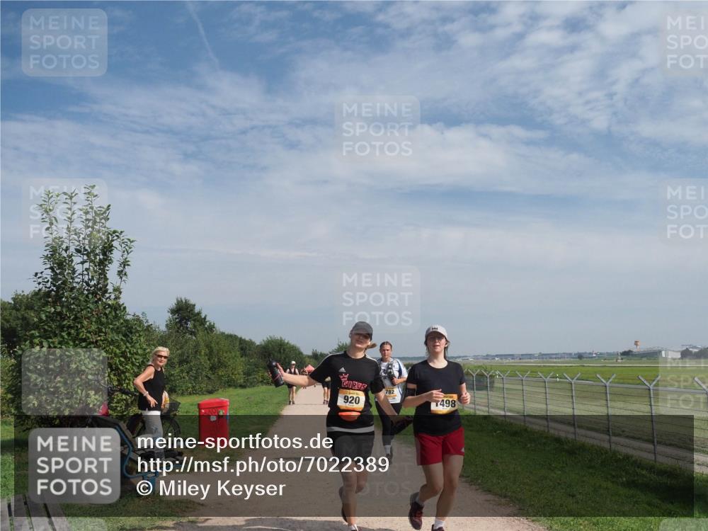 08.09.2024 - Airport Race Miley Keyser http://msf.ph/oto/7022389 08.09.2024 12:44:49 Laufen OLYMPUS, DIGITAL, CAMERA meine-sportfotos.de