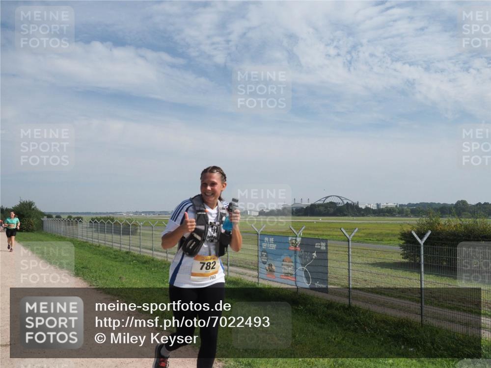 08.09.2024 - Airport Race Miley Keyser http://msf.ph/oto/7022493 08.09.2024 12:44:52 Laufen OLYMPUS, DIGITAL, CAMERA meine-sportfotos.de