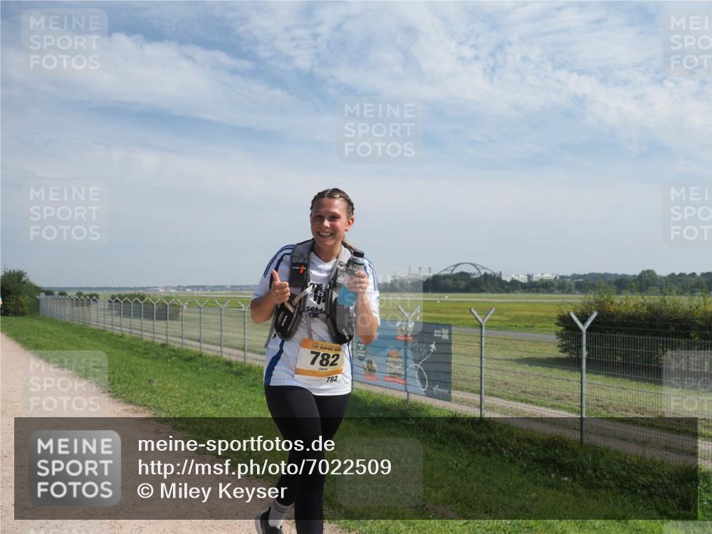 08.09.2024 - Airport Race Miley Keyser http://msf.ph/oto/7022509 08.09.2024 12:44:52 Laufen OLYMPUS, DIGITAL, CAMERA meine-sportfotos.de