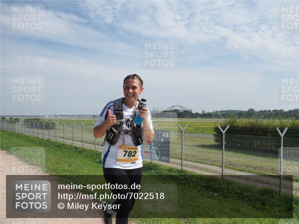 08.09.2024 - Airport Race Miley Keyser http://msf.ph/oto/7022518 08.09.2024 12:44:52 Laufen OLYMPUS, DIGITAL, CAMERA meine-sportfotos.de