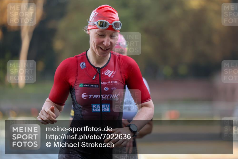 08.09.2024 - Stadtparktriathlon Michael Strokosch http://msf.ph/oto/7022636 08.09.2024 09:09:10 Schwimmen 145, 160, 162, 166 meine-sportfotos.de