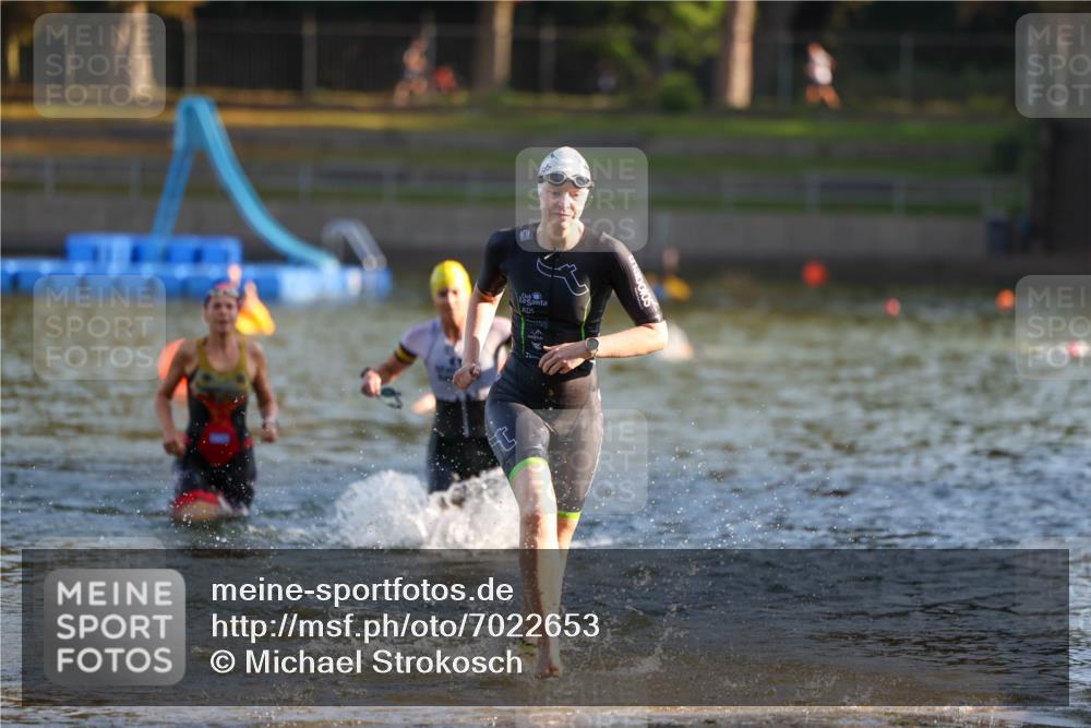08.09.2024 - Stadtparktriathlon Michael Strokosch http://msf.ph/oto/7022653 08.09.2024 09:09:15 Schwimmen 146, 160, 166 meine-sportfotos.de