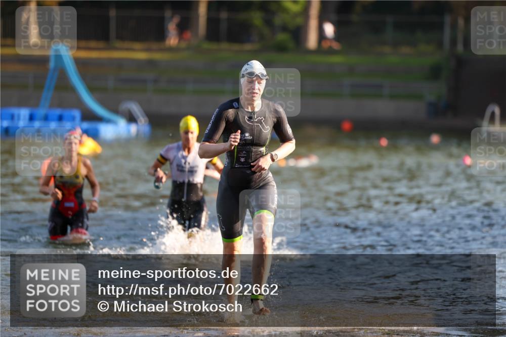 08.09.2024 - Stadtparktriathlon Michael Strokosch http://msf.ph/oto/7022662 08.09.2024 09:09:15 Schwimmen 146, 160, 166 meine-sportfotos.de
