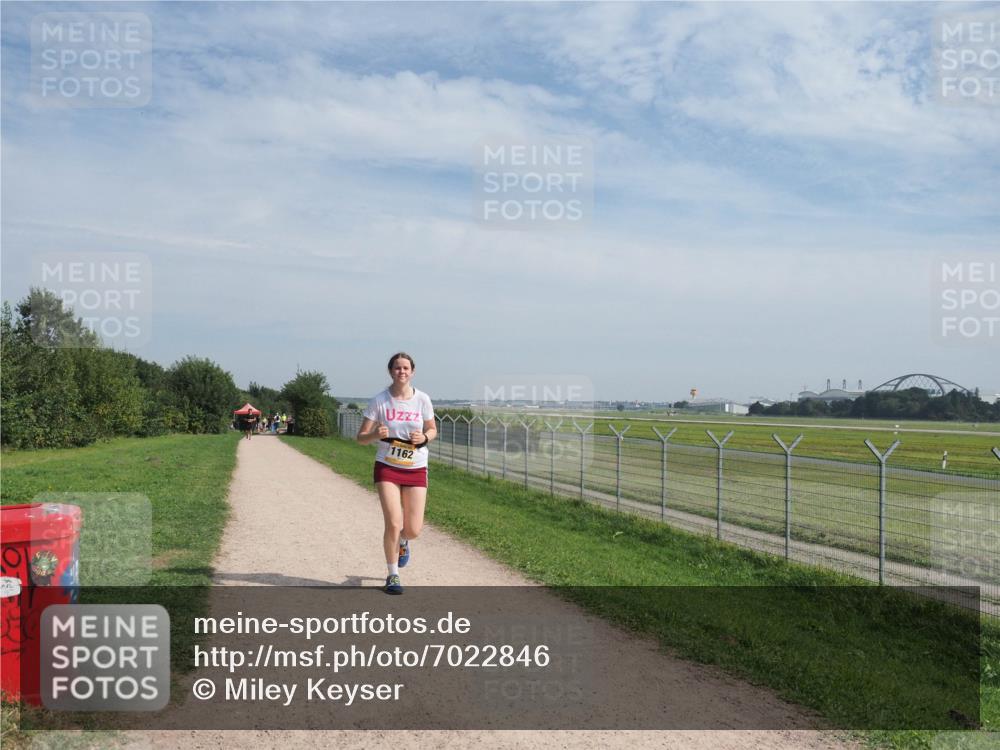 08.09.2024 - Airport Race Miley Keyser http://msf.ph/oto/7022846 08.09.2024 12:45:39 Laufen OLYMPUS, DIGITAL, CAMERA meine-sportfotos.de