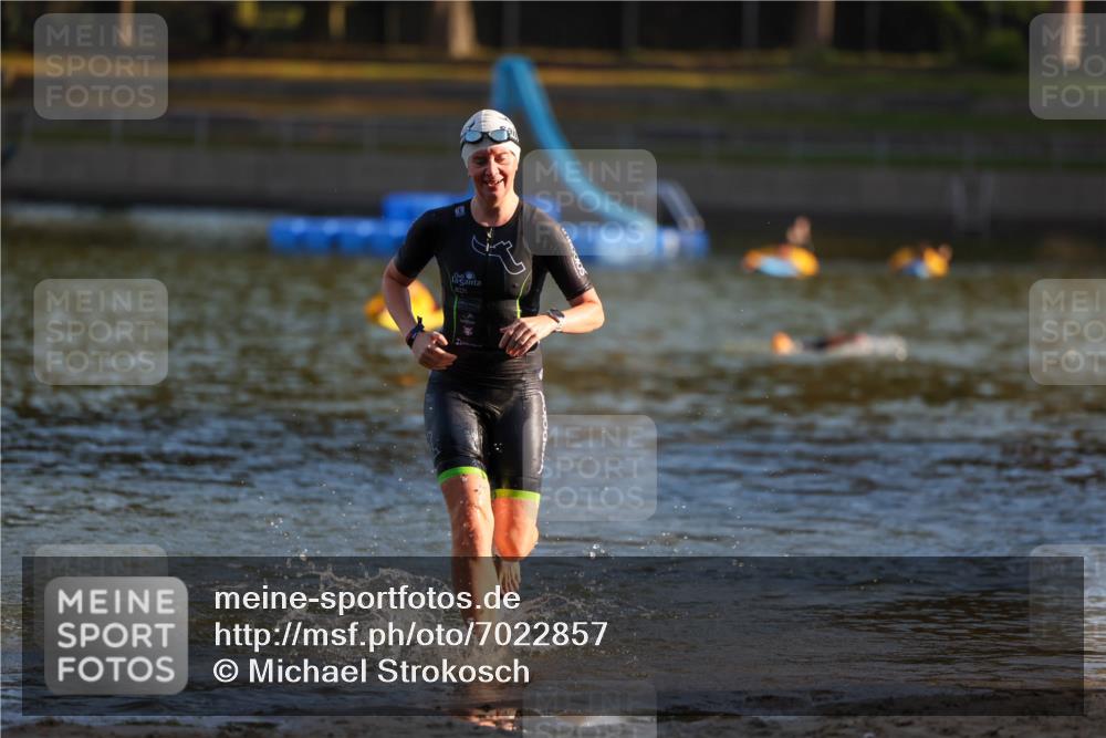08.09.2024 - Stadtparktriathlon Michael Strokosch http://msf.ph/oto/7022857 08.09.2024 09:09:33 Schwimmen 168 meine-sportfotos.de