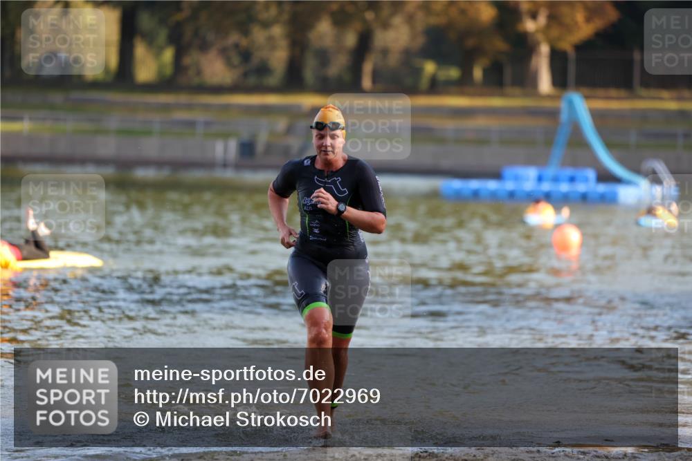 08.09.2024 - Stadtparktriathlon Michael Strokosch http://msf.ph/oto/7022969 08.09.2024 09:10:01 Schwimmen 169, 179 meine-sportfotos.de