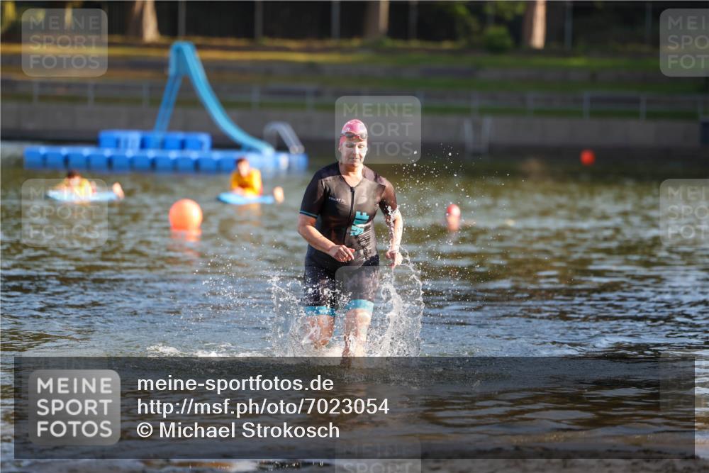 08.09.2024 - Stadtparktriathlon Michael Strokosch http://msf.ph/oto/7023054 08.09.2024 09:10:07 Schwimmen 179 meine-sportfotos.de