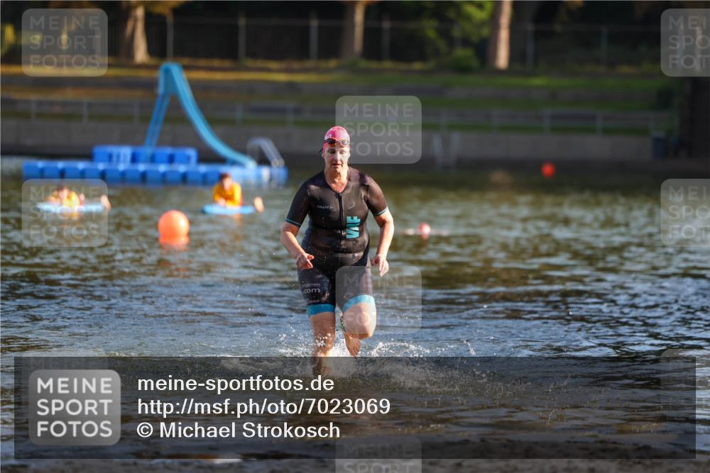 08.09.2024 - Stadtparktriathlon Michael Strokosch http://msf.ph/oto/7023069 08.09.2024 09:10:08 Schwimmen 179 meine-sportfotos.de