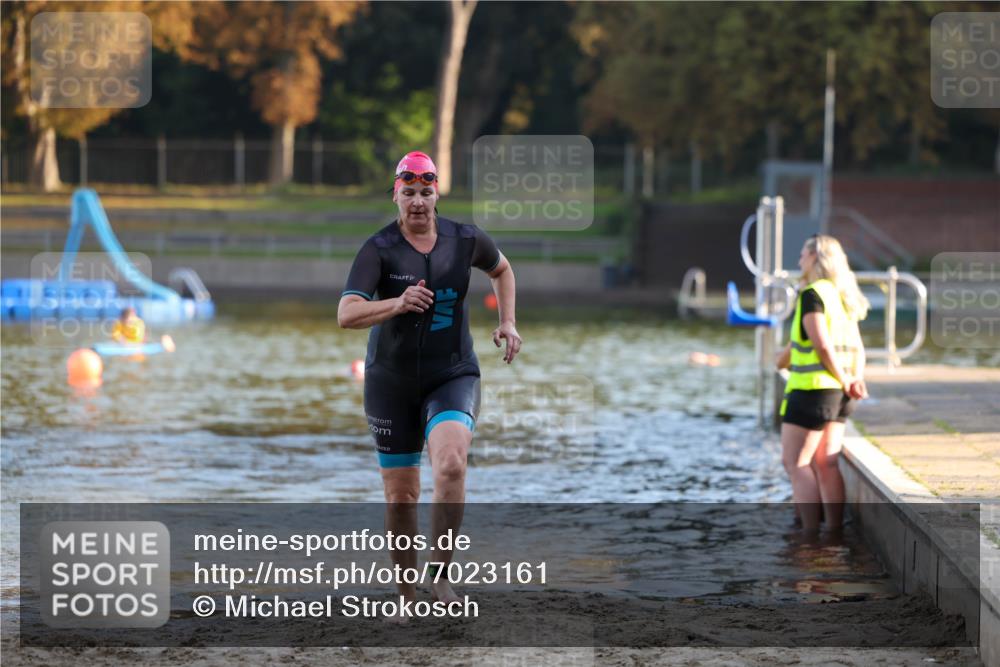 08.09.2024 - Stadtparktriathlon Michael Strokosch http://msf.ph/oto/7023161 08.09.2024 09:10:11 Schwimmen 179 meine-sportfotos.de