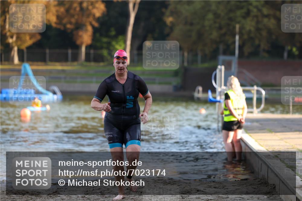 08.09.2024 - Stadtparktriathlon Michael Strokosch http://msf.ph/oto/7023174 08.09.2024 09:10:12 Schwimmen 179 meine-sportfotos.de