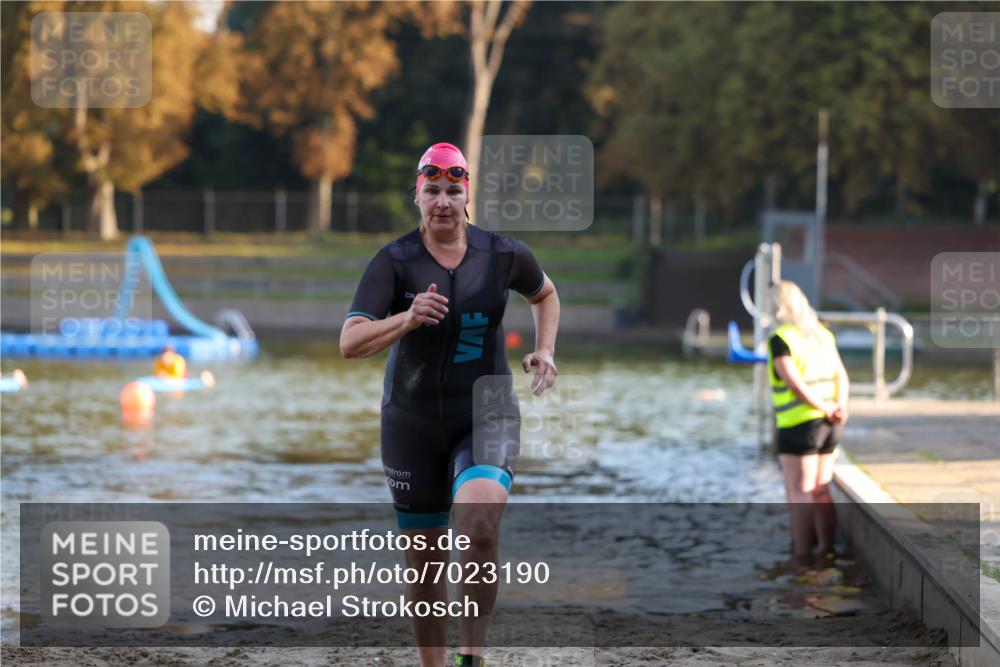 08.09.2024 - Stadtparktriathlon Michael Strokosch http://msf.ph/oto/7023190 08.09.2024 09:10:12 Schwimmen 179 meine-sportfotos.de