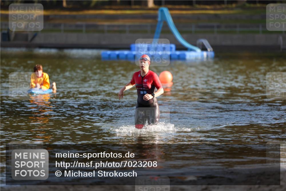 08.09.2024 - Stadtparktriathlon Michael Strokosch http://msf.ph/oto/7023208 08.09.2024 09:10:39 Schwimmen 148 meine-sportfotos.de
