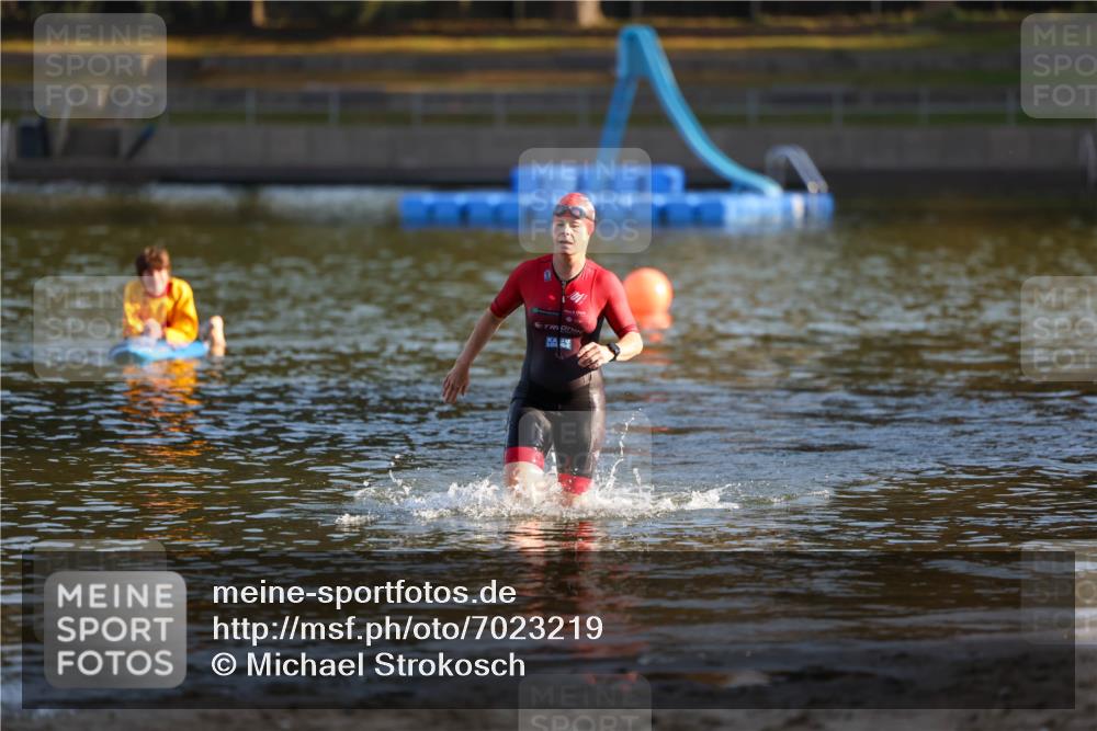 08.09.2024 - Stadtparktriathlon Michael Strokosch http://msf.ph/oto/7023219 08.09.2024 09:10:39 Schwimmen 148 meine-sportfotos.de