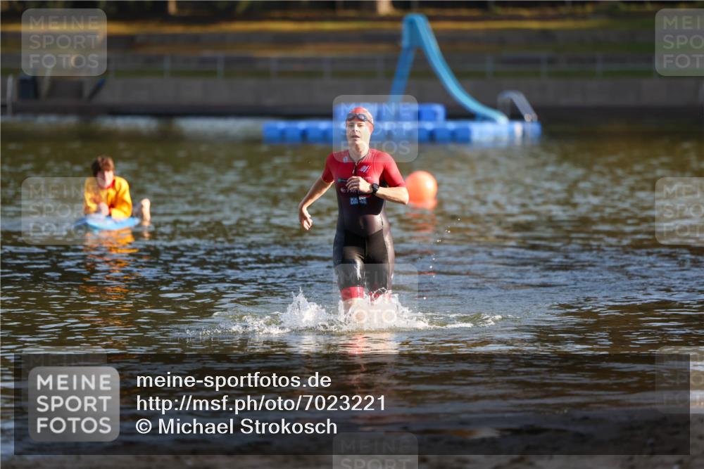 08.09.2024 - Stadtparktriathlon Michael Strokosch http://msf.ph/oto/7023221 08.09.2024 09:10:39 Schwimmen 148 meine-sportfotos.de