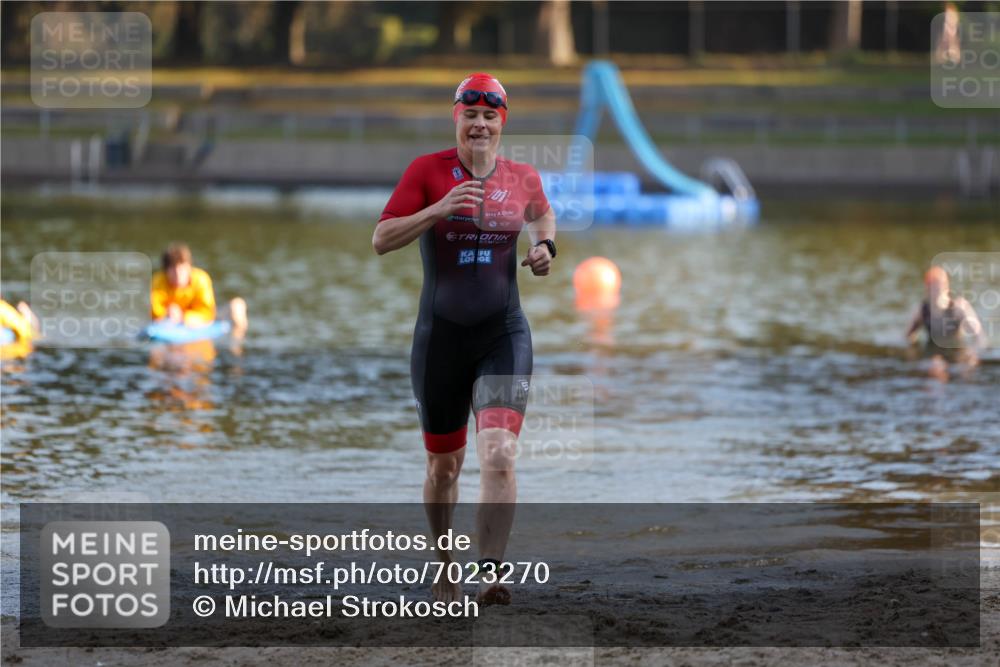 08.09.2024 - Stadtparktriathlon Michael Strokosch http://msf.ph/oto/7023270 08.09.2024 09:10:43 Schwimmen 148 meine-sportfotos.de