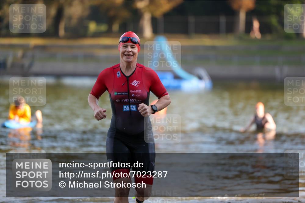 08.09.2024 - Stadtparktriathlon Michael Strokosch http://msf.ph/oto/7023287 08.09.2024 09:10:44 Schwimmen 148 meine-sportfotos.de