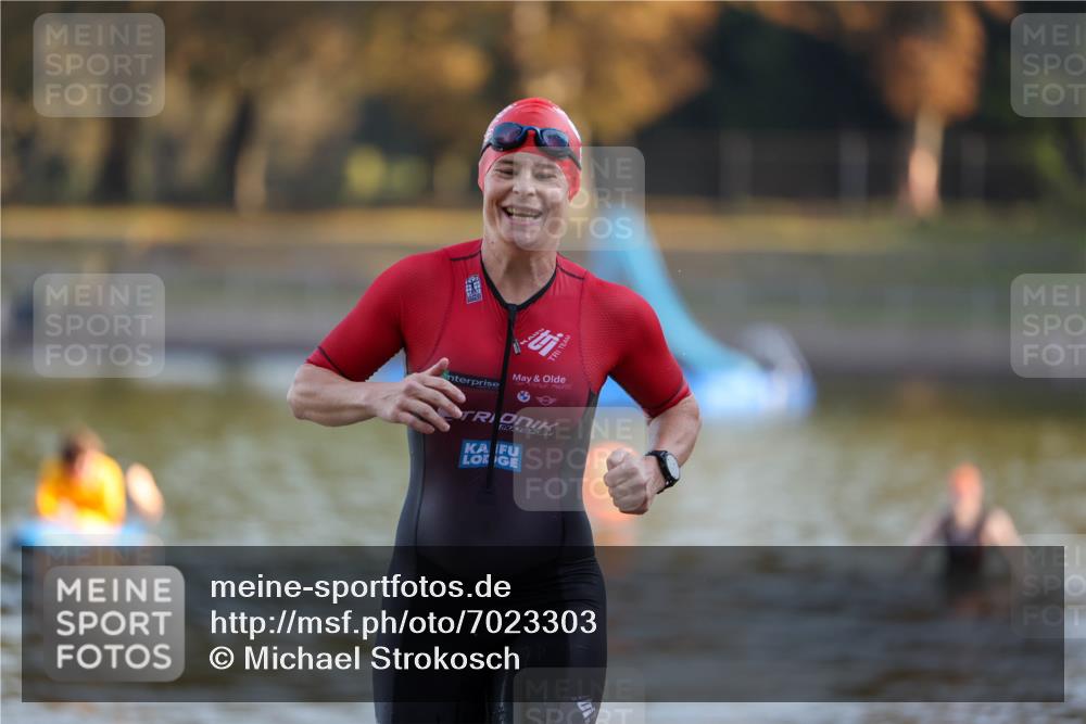 08.09.2024 - Stadtparktriathlon Michael Strokosch http://msf.ph/oto/7023303 08.09.2024 09:10:45 Schwimmen 148 meine-sportfotos.de