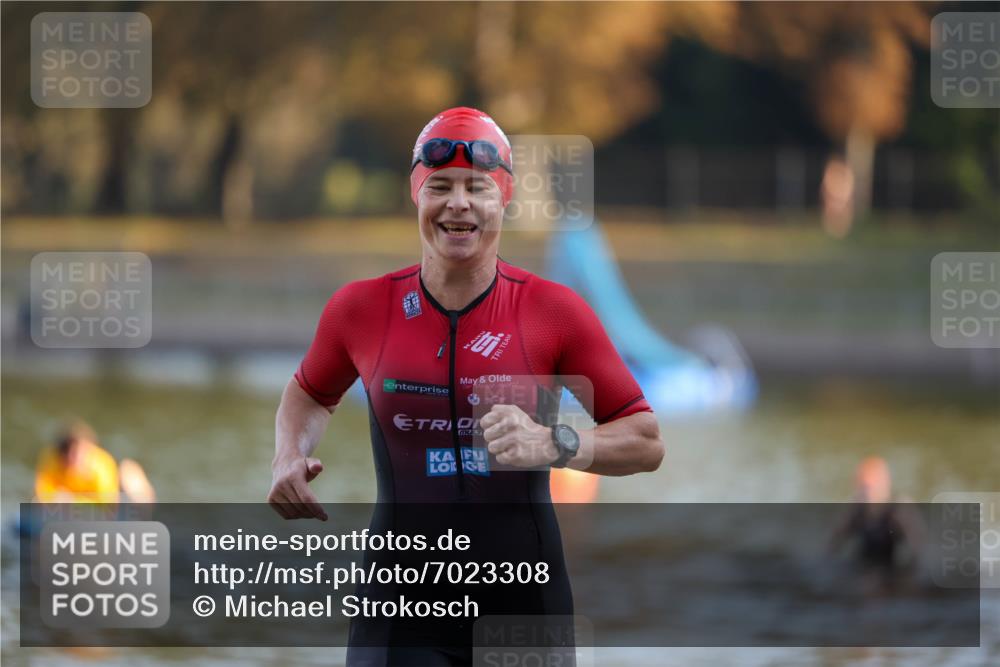 08.09.2024 - Stadtparktriathlon Michael Strokosch http://msf.ph/oto/7023308 08.09.2024 09:10:46 Schwimmen 148 meine-sportfotos.de
