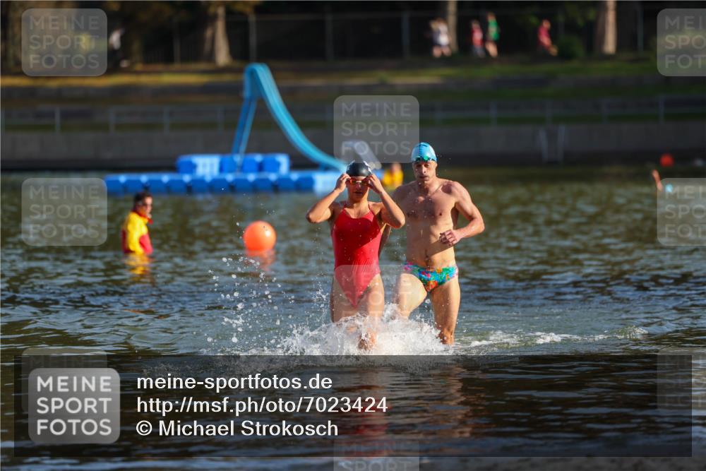 08.09.2024 - Stadtparktriathlon Michael Strokosch http://msf.ph/oto/7023424 08.09.2024 09:44:40 Schwimmen 201, 221, 234 meine-sportfotos.de