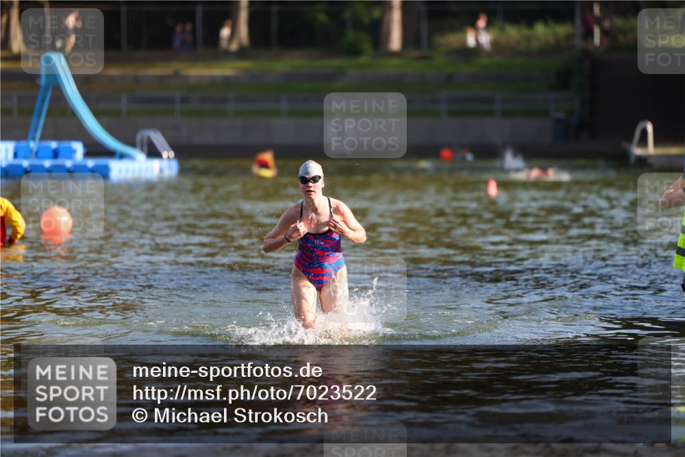 08.09.2024 - Stadtparktriathlon Michael Strokosch http://msf.ph/oto/7023522 08.09.2024 09:45:17 Schwimmen 184 meine-sportfotos.de