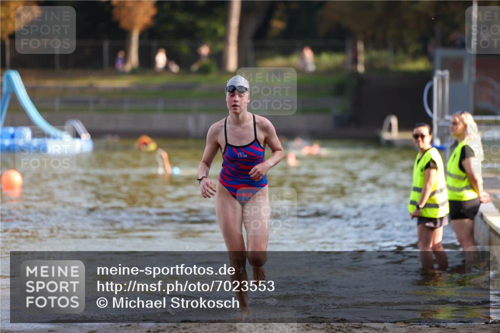 08.09.2024 - Stadtparktriathlon Michael Strokosch http://msf.ph/oto/7023553 08.09.2024 09:45:20 Schwimmen 184 meine-sportfotos.de