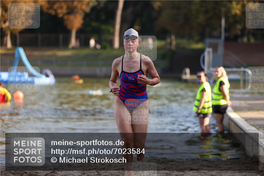 08.09.2024 - Stadtparktriathlon Michael Strokosch http://msf.ph/oto/7023584 08.09.2024 09:45:21 Schwimmen 184 meine-sportfotos.de