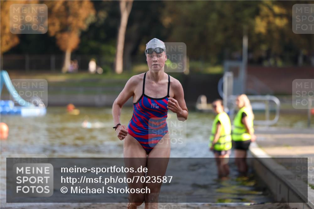08.09.2024 - Stadtparktriathlon Michael Strokosch http://msf.ph/oto/7023587 08.09.2024 09:45:22 Schwimmen 184 meine-sportfotos.de
