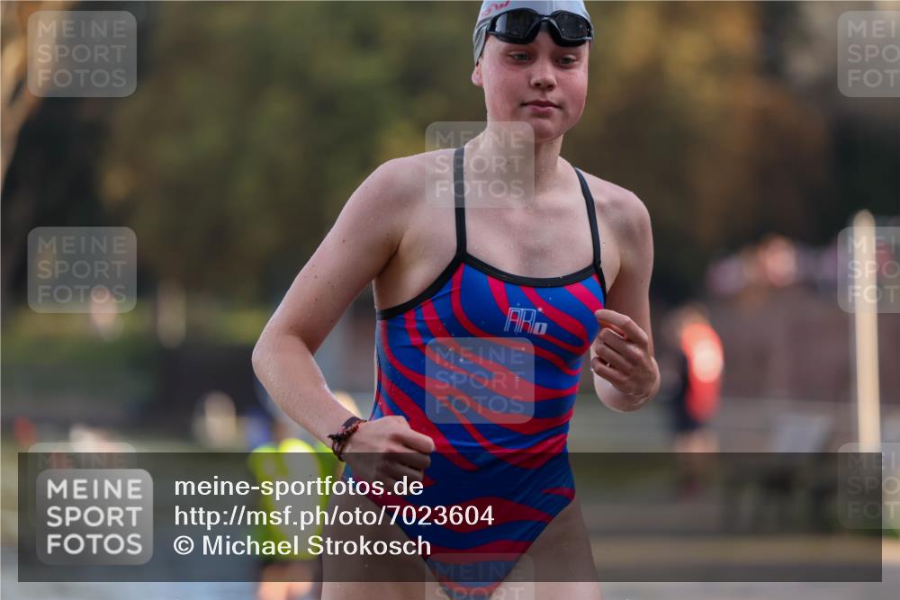 08.09.2024 - Stadtparktriathlon Michael Strokosch http://msf.ph/oto/7023604 08.09.2024 09:45:23 Schwimmen 184 meine-sportfotos.de