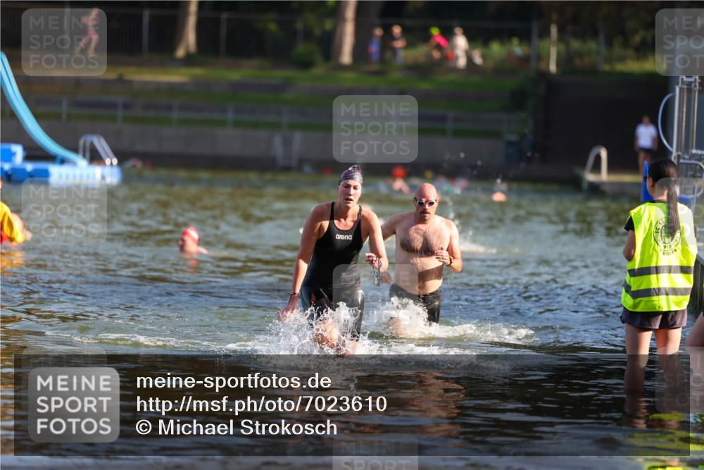 08.09.2024 - Stadtparktriathlon Michael Strokosch http://msf.ph/oto/7023610 08.09.2024 09:46:21 Schwimmen 250, 256 meine-sportfotos.de