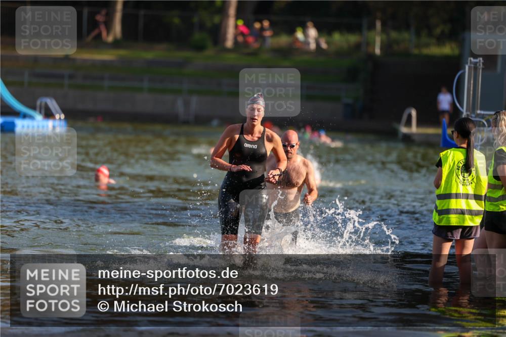 08.09.2024 - Stadtparktriathlon Michael Strokosch http://msf.ph/oto/7023619 08.09.2024 09:46:22 Schwimmen 250, 256 meine-sportfotos.de