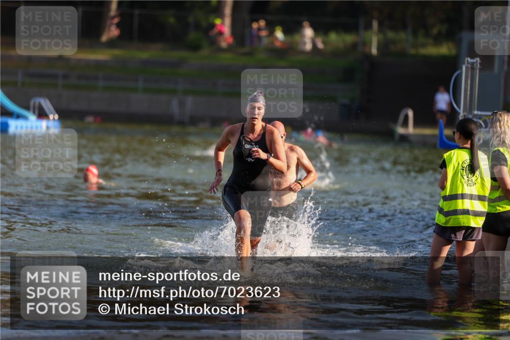 08.09.2024 - Stadtparktriathlon Michael Strokosch http://msf.ph/oto/7023623 08.09.2024 09:46:22 Schwimmen 250, 256 meine-sportfotos.de