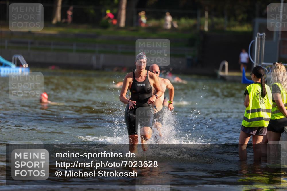 08.09.2024 - Stadtparktriathlon Michael Strokosch http://msf.ph/oto/7023628 08.09.2024 09:46:22 Schwimmen 250, 256 meine-sportfotos.de