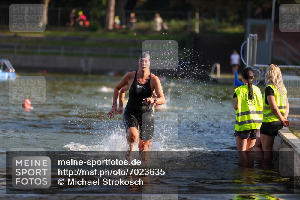 08.09.2024 - Stadtparktriathlon Michael Strokosch http://msf.ph/oto/7023635 08.09.2024 09:46:23 Schwimmen 250, 256 meine-sportfotos.de