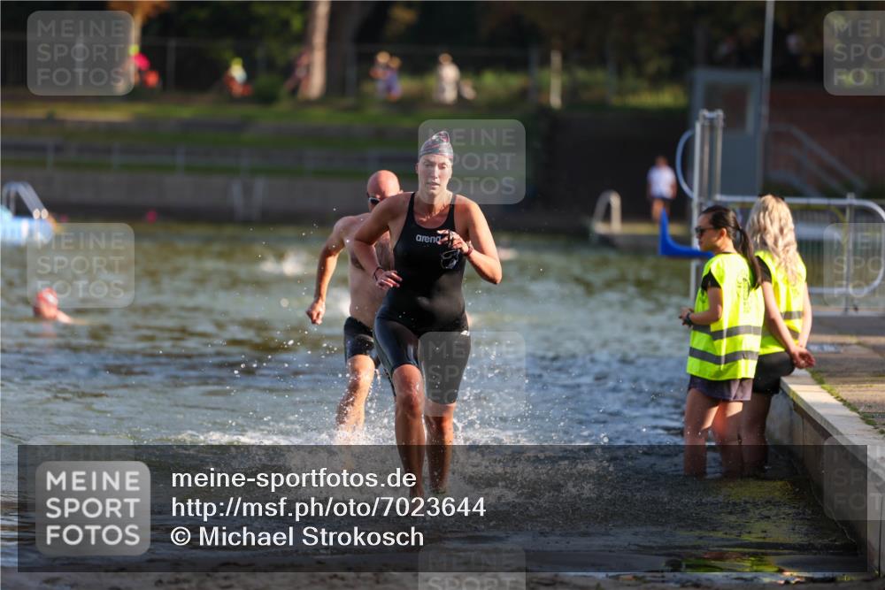 08.09.2024 - Stadtparktriathlon Michael Strokosch http://msf.ph/oto/7023644 08.09.2024 09:46:24 Schwimmen 250, 256 meine-sportfotos.de