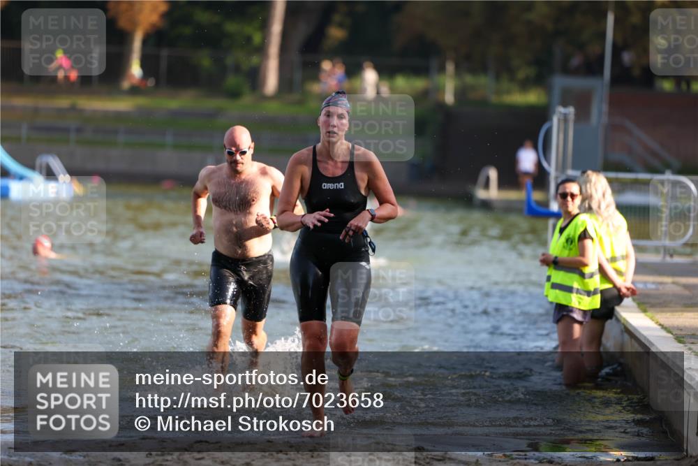 08.09.2024 - Stadtparktriathlon Michael Strokosch http://msf.ph/oto/7023658 08.09.2024 09:46:25 Schwimmen 250, 256 meine-sportfotos.de